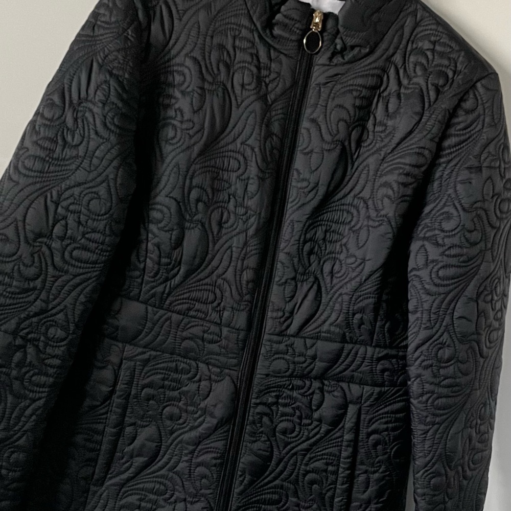 Tahari Elegant Black Quilted Puffer Jacket